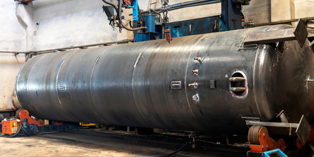 View of hydrostatic test of pressure cylindrical tank or pressure vessel and safety valve (check valve).